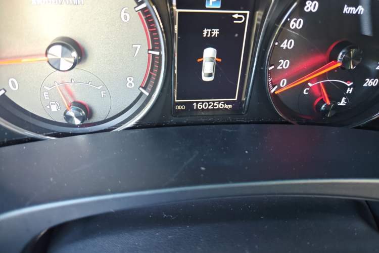 Used Toyota Crown 2018 2.0T Sport Edition Odometer Close Up