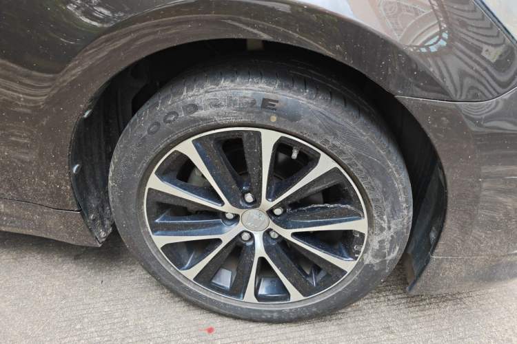 Used Toyota Crown 2018 2.0T Fashion Edition Right Front Wheel Hub