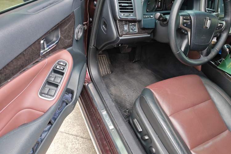 Used Toyota Crown 2018 2.0T Sport Edition Driver Seat