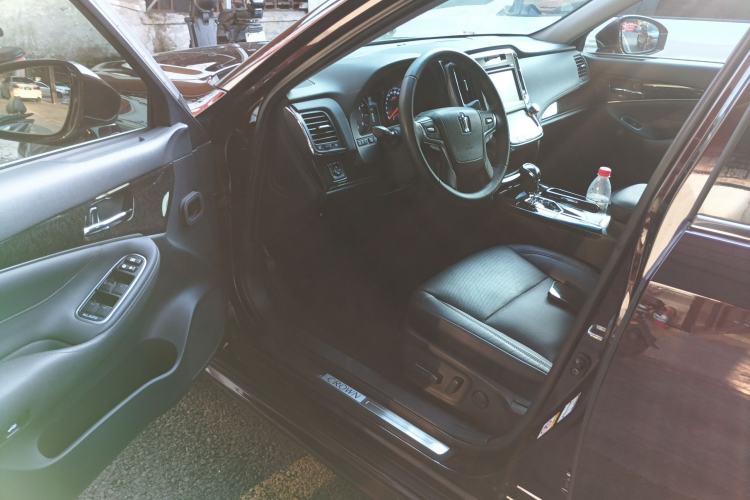 Used Toyota Crown 2018 2.0T Fashion Edition Driver Seat
