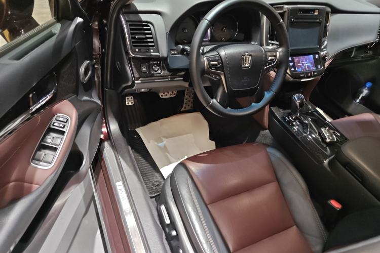 Used Toyota Crown 2018 2.0T Sport Edition Driver Seat