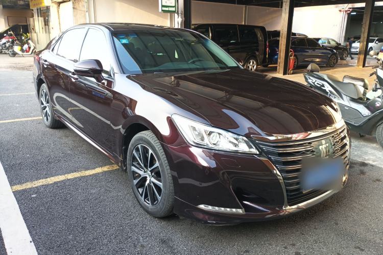 Used Toyota Crown 2018 2.0T Fashion Edition Front Right 45 Deg