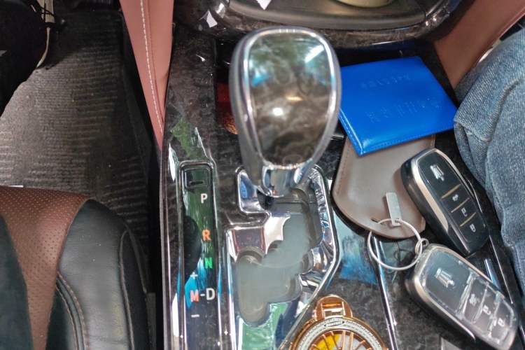 Used Toyota Crown 2018 2.0T Sport Edition Gear Lever