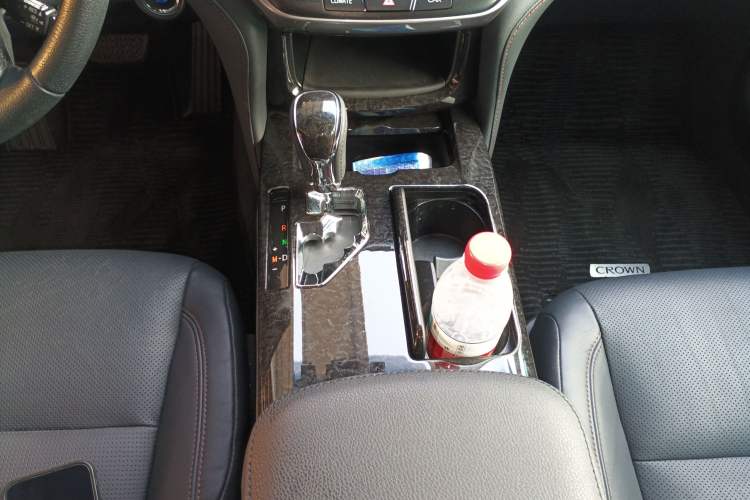 Used Toyota Crown 2018 2.0T Fashion Edition Gear Lever