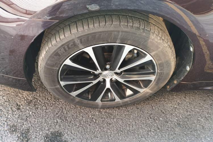 Used Toyota Crown 2018 2.0T Fashion Edition Left Front Wheel Hub