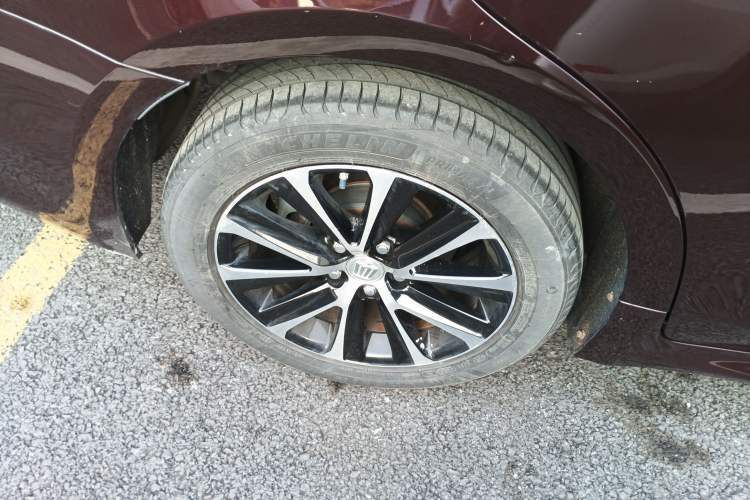 Used Toyota Crown 2018 2.0T Fashion Edition Right Rear Wheel Hub