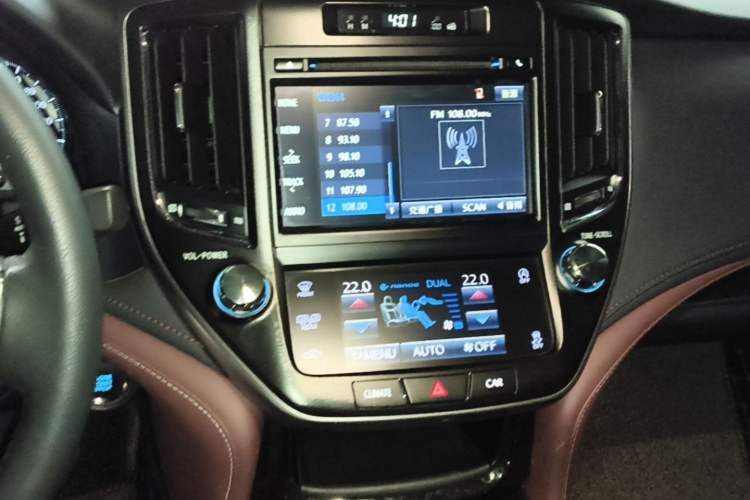 Used Toyota Crown 2018 2.0T Sport Edition Audio And AC Panel