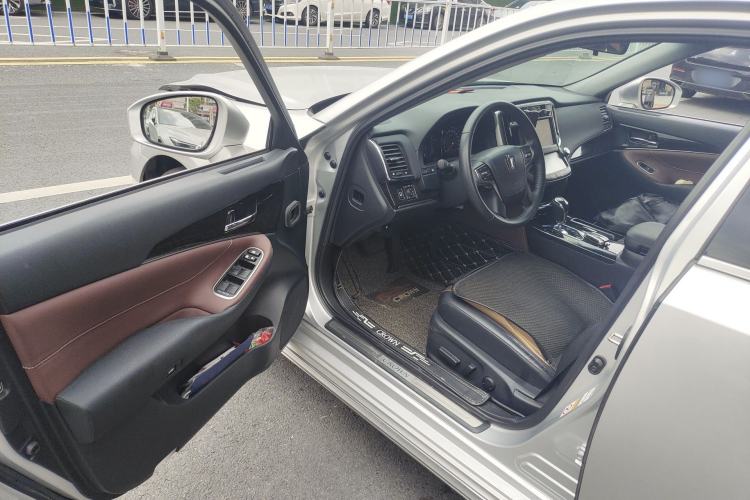 Used Toyota Crown 2018 2.0T Sport Edition Driver Seat