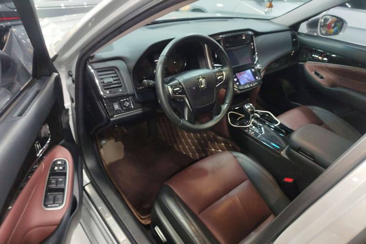 Used Toyota Crown 2018 2.0T Sport Edition Driver Seat