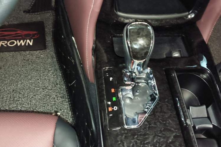 Used Toyota Crown 2018 2.0T Sport Edition Gear Lever