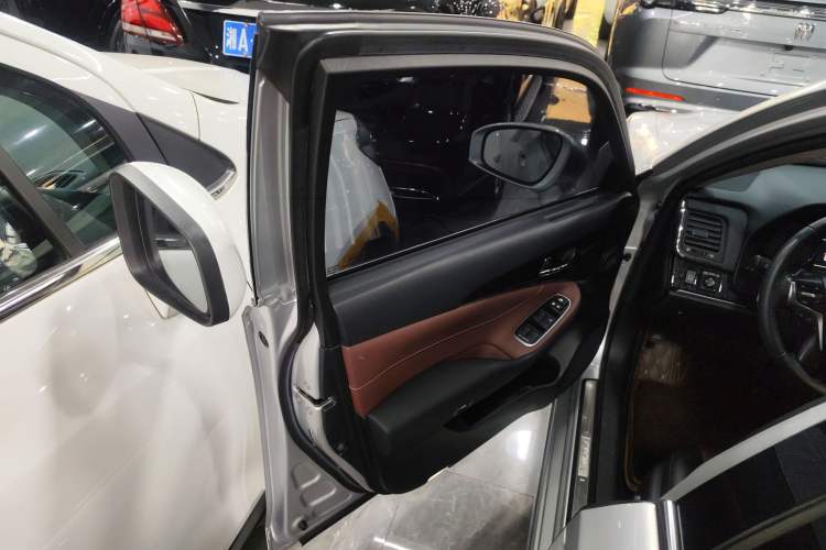 Used Toyota Crown 2018 2.0T Sport Edition Left Front Door Interior
