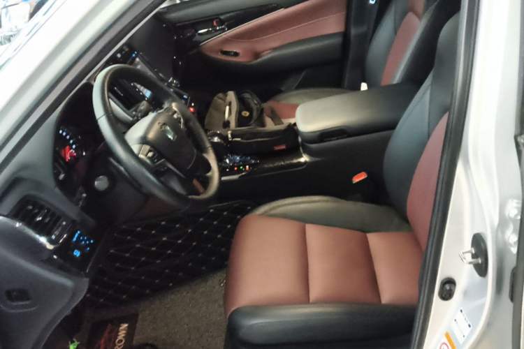 Used Toyota Crown 2018 2.0T Sport Edition Left Front Seat