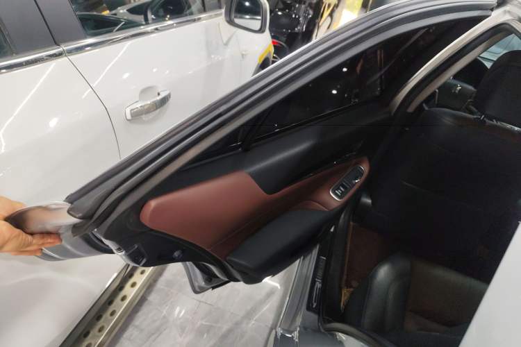 Used Toyota Crown 2018 2.0T Sport Edition Left Rear Door Interior