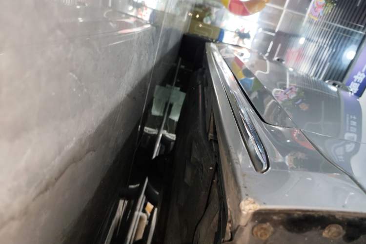 Used Toyota Crown 2018 2.0T Sport Edition Right Side Sill