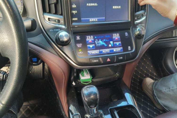 Used Toyota Crown 2018 2.0T Sport Edition Audio And AC Panel