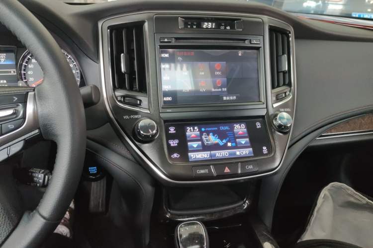 Used Toyota Crown 2018 2.0T Fashion Edition Audio And AC Panel