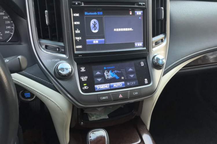 Used Toyota Crown 2018 2.0T Fashion Edition Audio And AC Panel