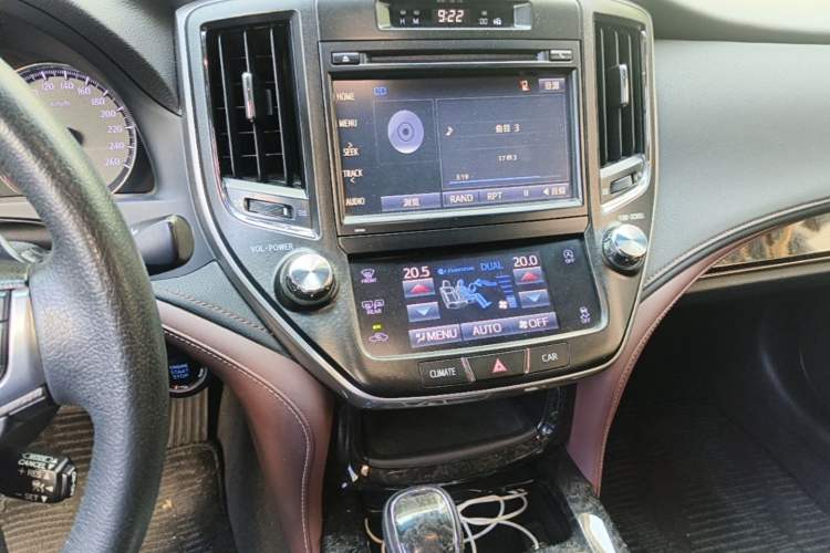 Used Toyota Crown 2018 2.0T Sport Edition Audio And AC Panel
