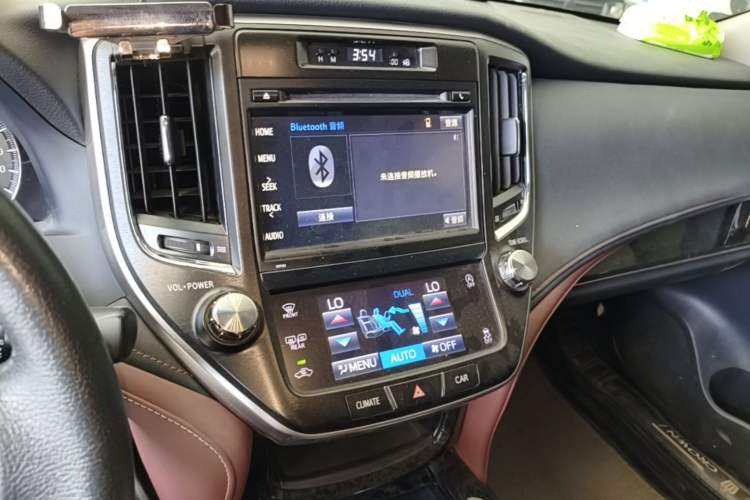 Used Toyota Crown 2018 2.0T Sport Edition Audio And AC Panel