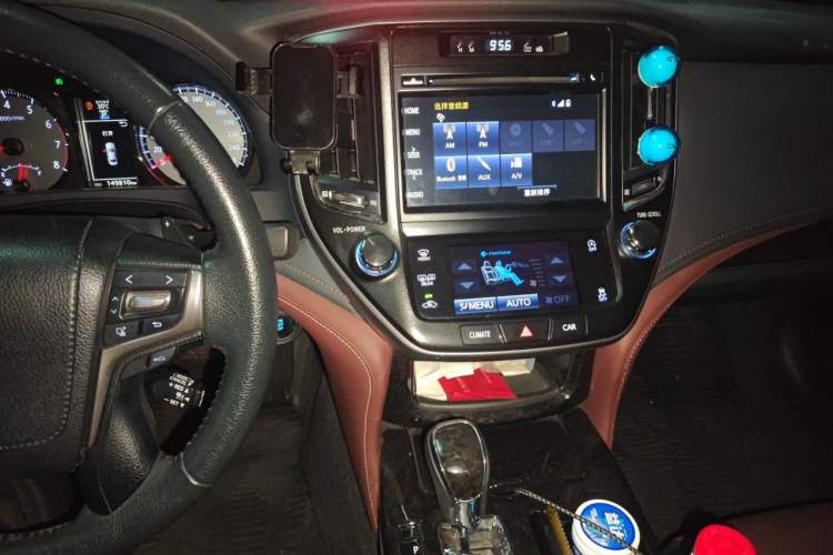 Used Toyota Crown 2018 2.0T Sport Edition Audio And AC Panel