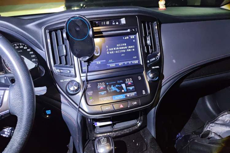 Used Toyota Crown 2018 2.0T Fashion Edition Audio And AC Panel