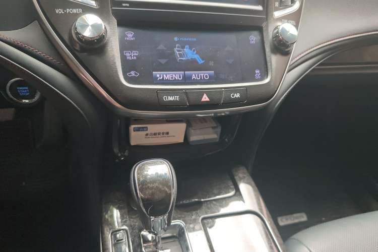 Used Toyota Crown 2018 2.0T Fashion Edition Audio And AC Panel