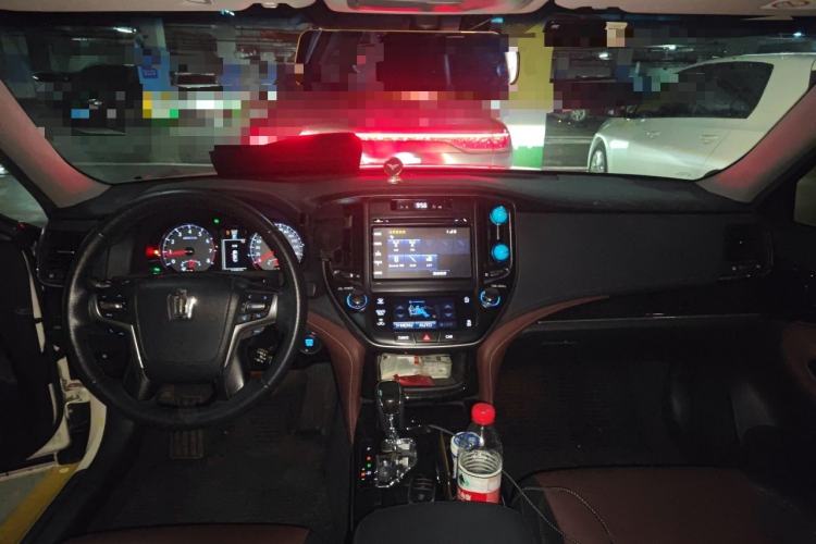Used Toyota Crown 2018 2.0T Sport Edition Center Console