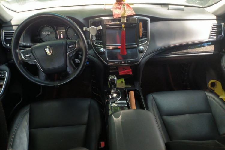 Used Toyota Crown 2018 2.0T Fashion Edition Center Console
