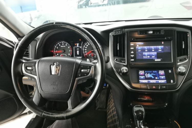 Used Toyota Crown 2018 2.0T Fashion Edition Center Console