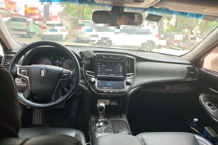 Used Toyota Crown 2018 2.0T Fashion Edition Center Console