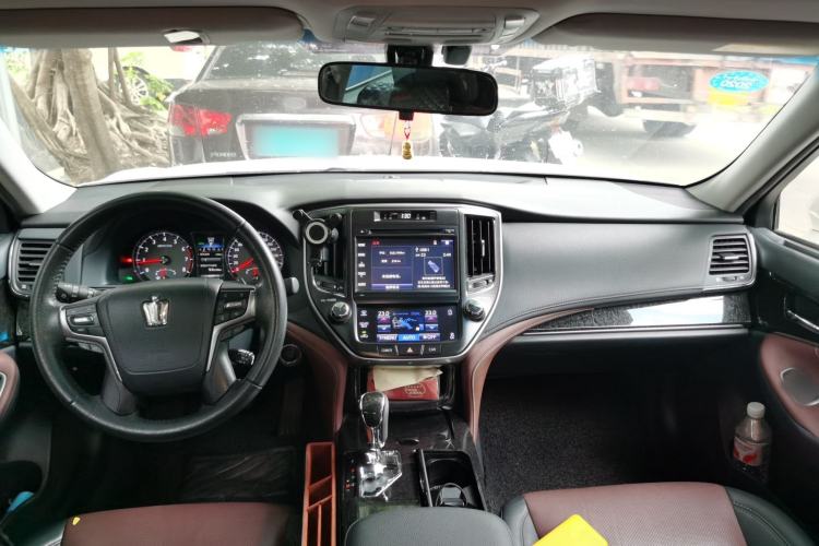 Used Toyota Crown 2018 2.0T Sport Edition Center Console