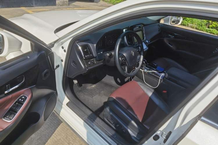Used Toyota Crown 2018 2.0T Sport Edition Driver Seat