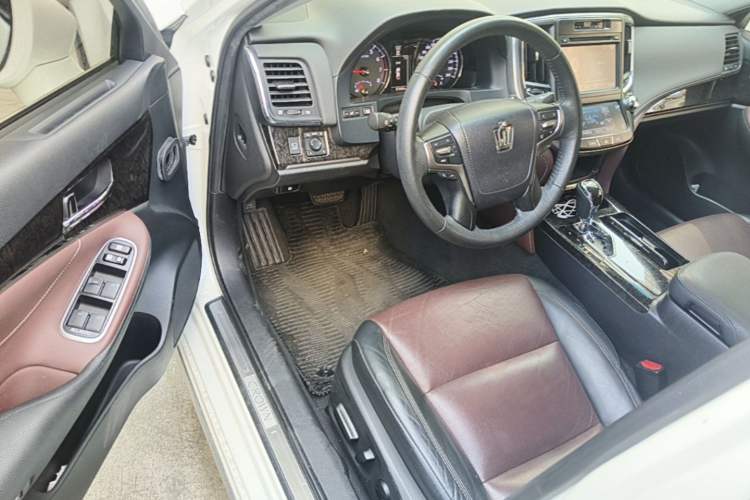 Used Toyota Crown 2018 2.0T Sport Edition Driver Seat