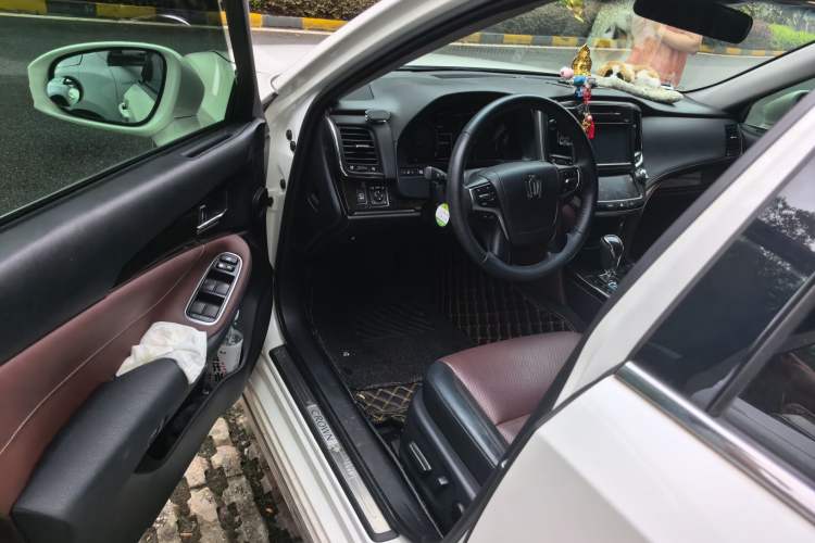 Used Toyota Crown 2018 2.0T Sport Edition Driver Seat