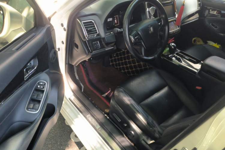 Used Toyota Crown 2018 2.0T Fashion Edition Driver Seat