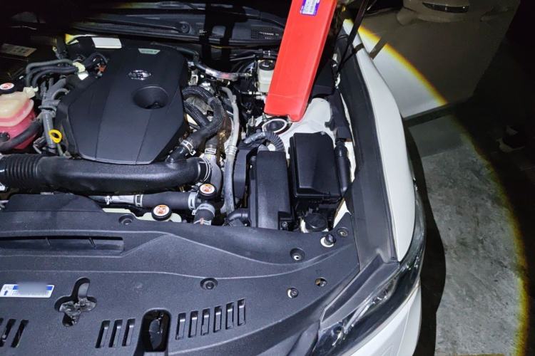 Used Toyota Crown 2018 2.0T Fashion Edition Engine Bay Left