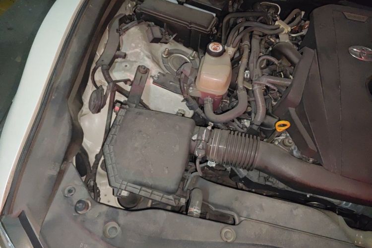Used Toyota Crown 2018 2.0T Sport Edition Engine Bay Right