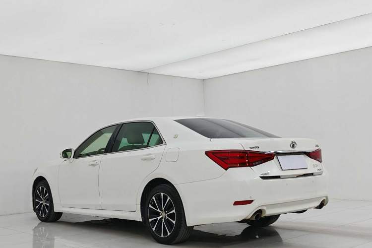 Used Toyota Crown 2018 2.0T Fashion Edition Exterior 2