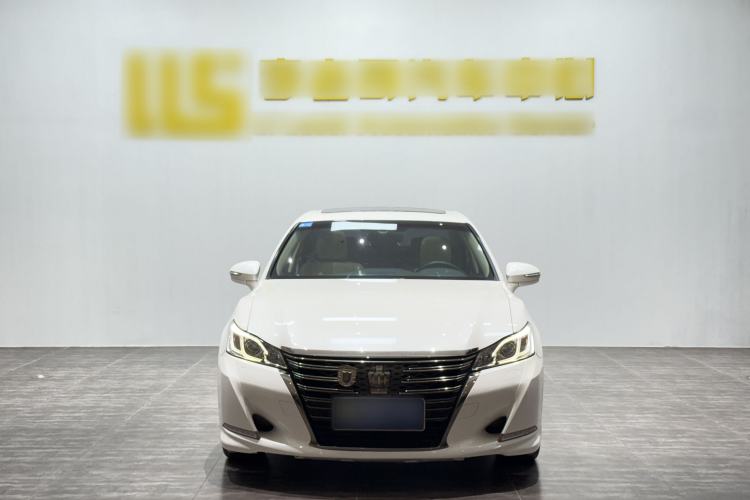 Used Toyota Crown 2018 2.0T Fashion Edition Exterior 2