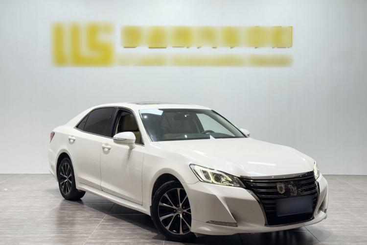 Used Toyota Crown 2018 2.0T Fashion Edition Exterior 3