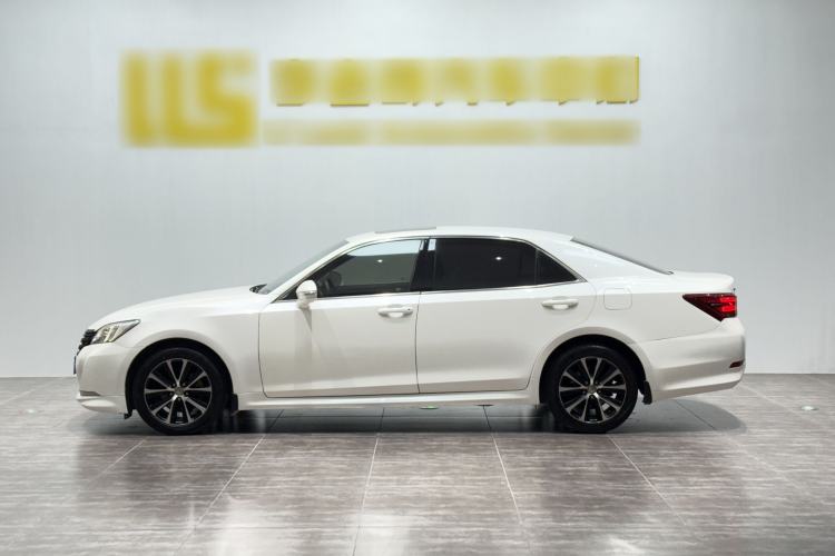 Used Toyota Crown 2018 2.0T Fashion Edition Exterior 4
