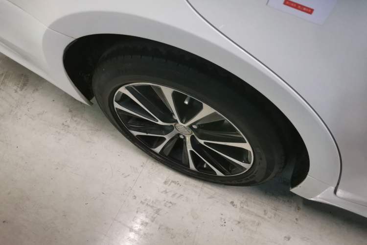 Used Toyota Crown 2018 2.0T Fashion Edition Exterior 5
