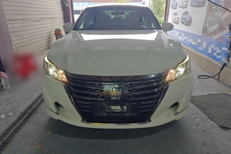Used Toyota Crown 2018 2.0T Pioneer Edition Front