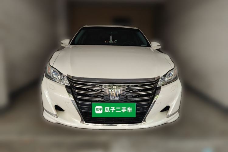 Used Toyota Crown 2018 2.0T Fashion Edition Front