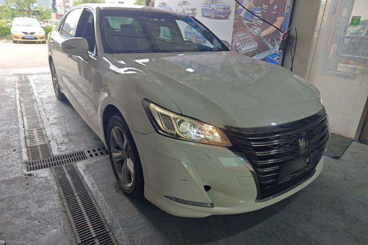 Used Toyota Crown 2018 2.0T Pioneer Edition Front Right 45 Deg