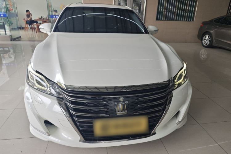 Used Toyota Crown 2018 2.0T Fashion Edition Front