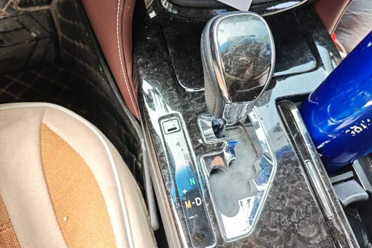 Used Toyota Crown 2018 2.0T Sport Edition Gear Lever