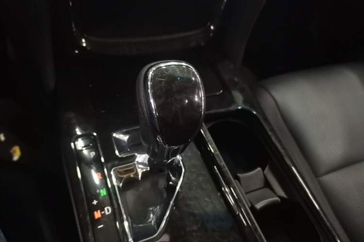 Used Toyota Crown 2018 2.0T Fashion Edition Gear Lever