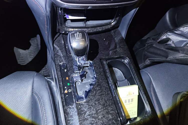 Used Toyota Crown 2018 2.0T Fashion Edition Gear Lever