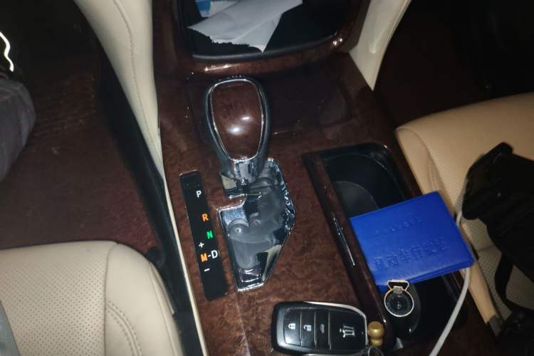 Used Toyota Crown 2018 2.0T Fashion Edition Gear Lever
